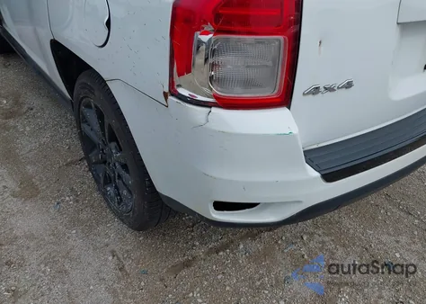 2012 Jeep Compass Latitude z USA, uszkodzony, nr VIN 1C4NJDEB5CD676445